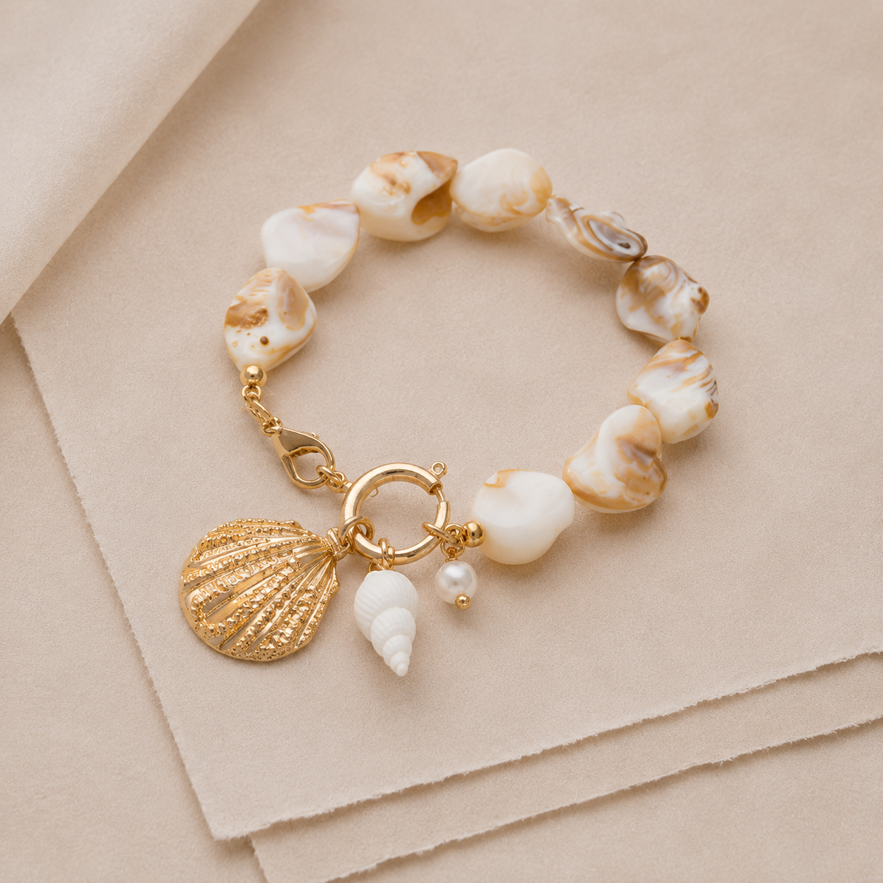 Shell Charm Beaded Bracelet