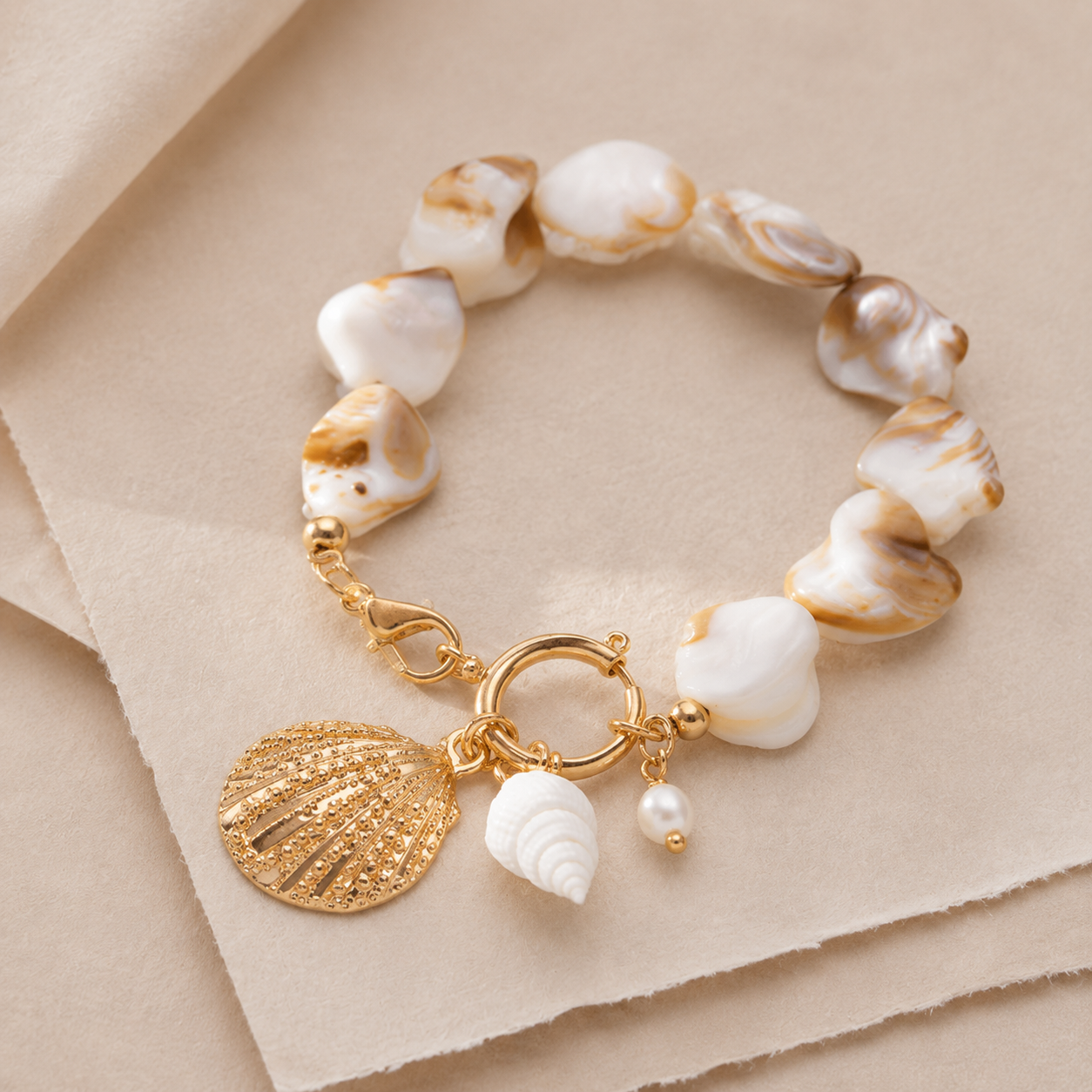 Shell Charm Beaded Bracelet