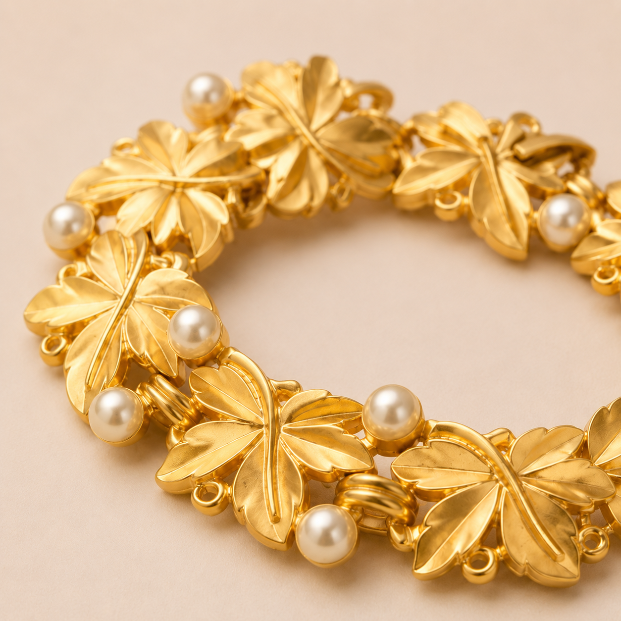 Pearl Accent Leaf Link Bracelet