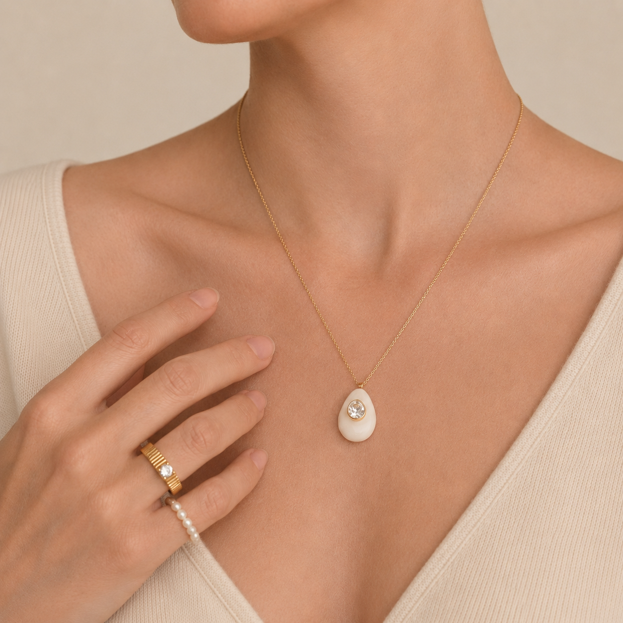 Layered Stone Pendant Necklace