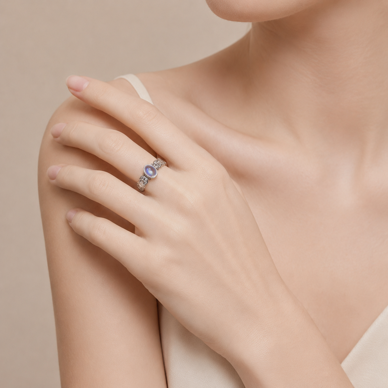 Oval Cabochon Sparkle Ring
