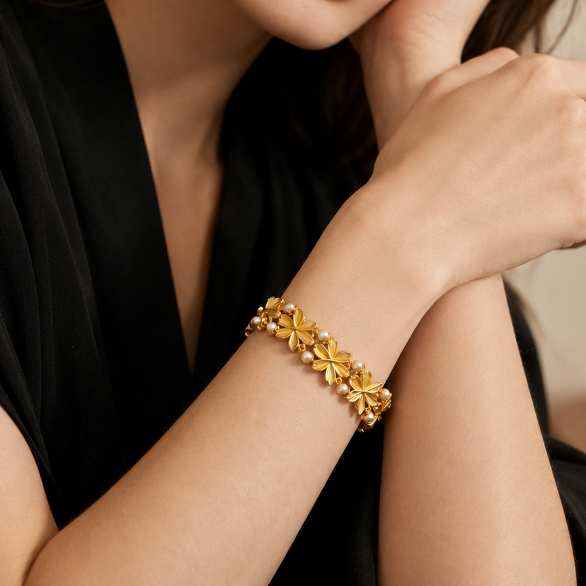 Pearl Accent Leaf Link Bracelet