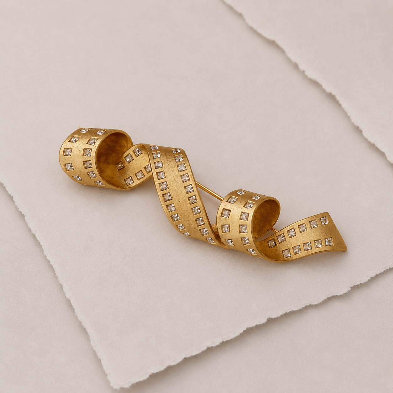 Sparkly Ribbon Brooch